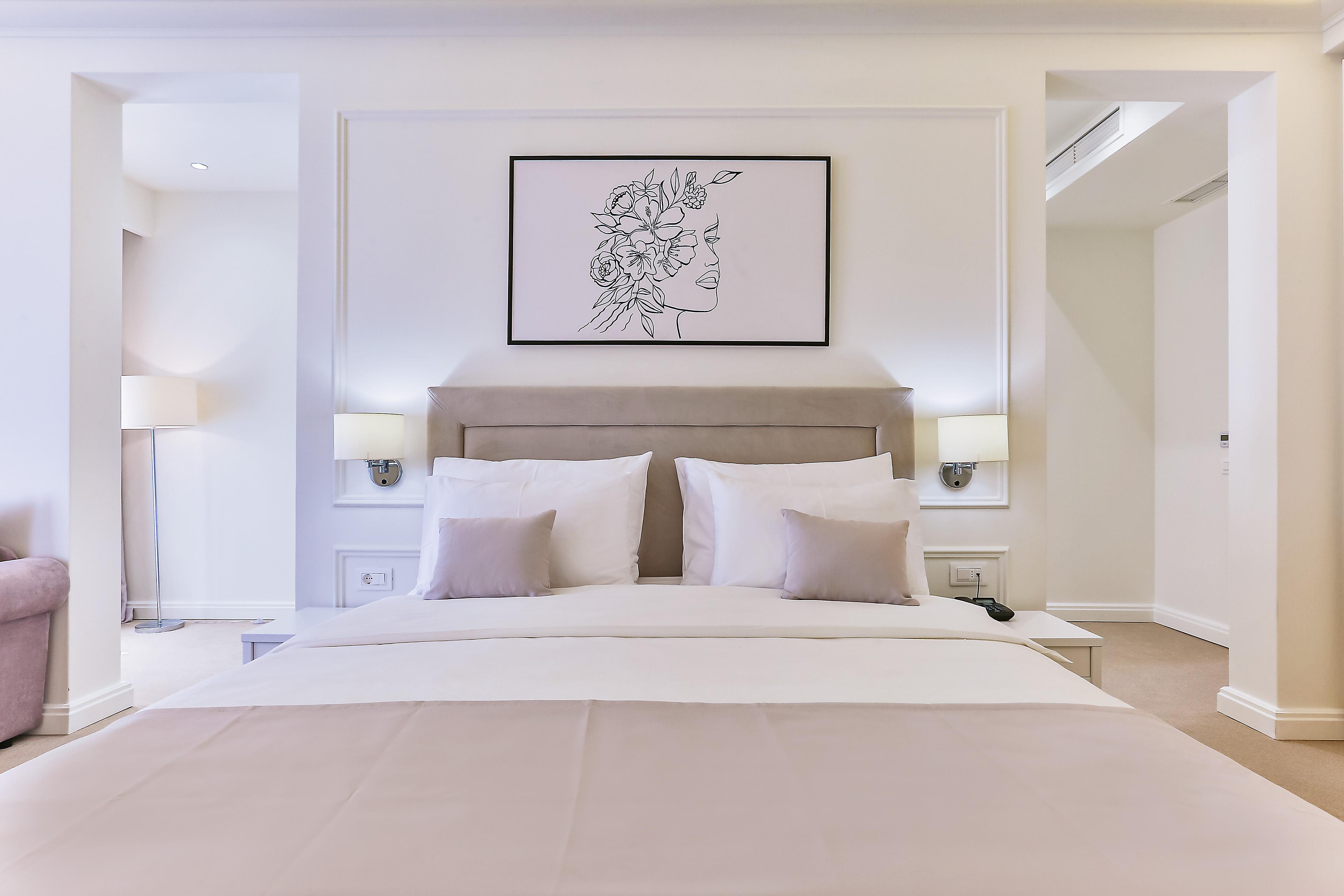 בודווה Hotel Crown מראה חיצוני תמונה