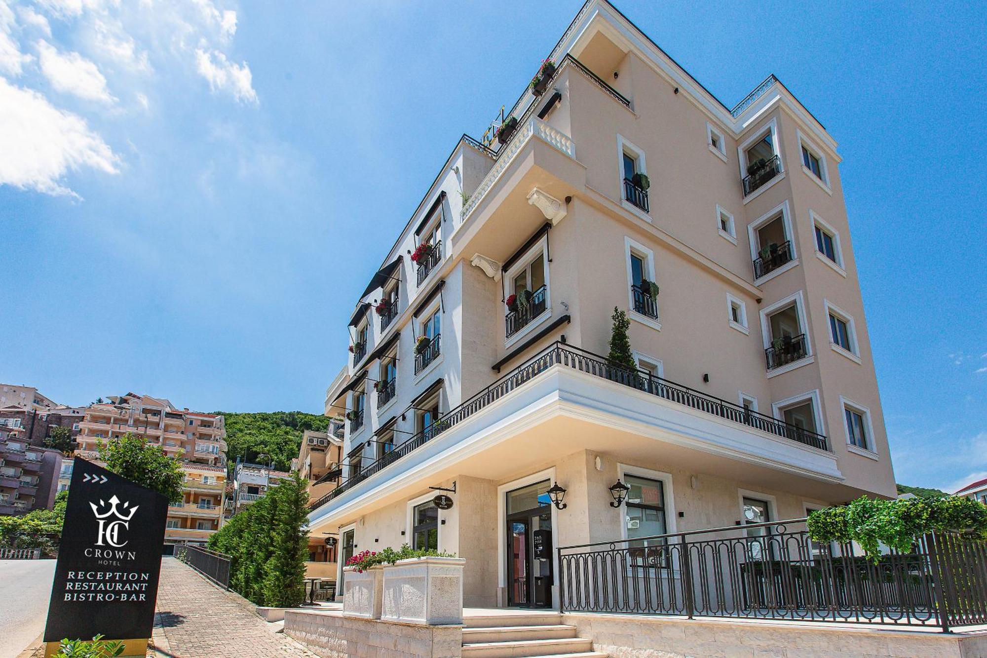 בודווה Hotel Crown מראה חיצוני תמונה