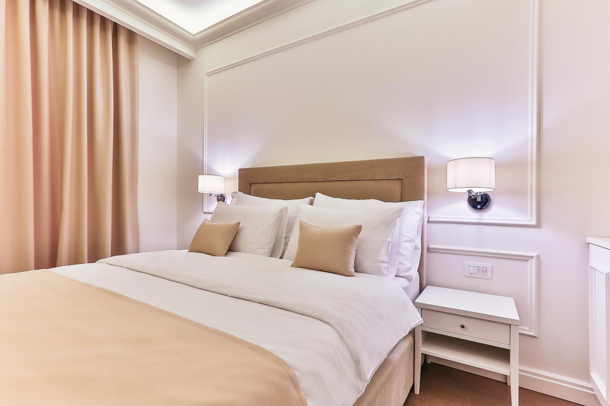 בודווה Hotel Crown מראה חיצוני תמונה